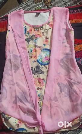 Women floral printed stylish top