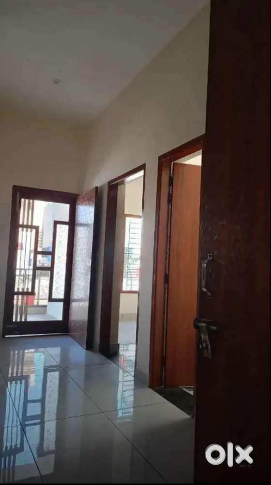 Floor for rent