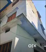 Three floor House with hostel