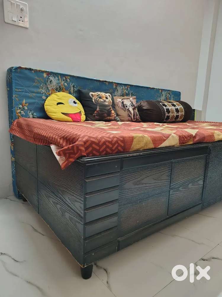 Single Bed with box