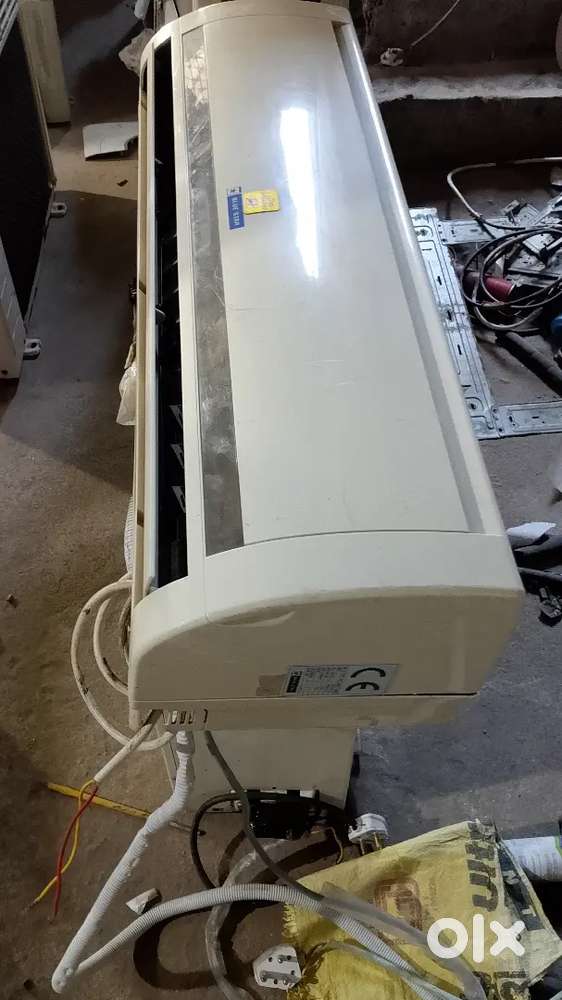 Old split AC kharide jate ha ache ret pa.