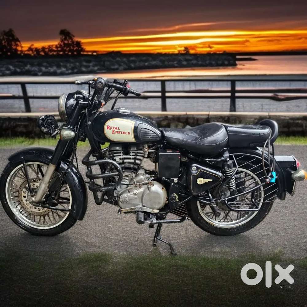 Royal Enfield Classic 350 (2014) model only 4600km driven.