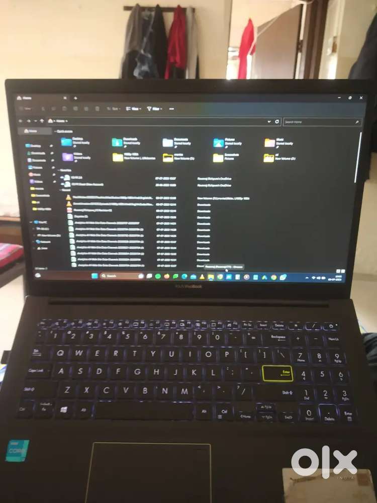 ASUS Vivobook K513EA - i3 11th Gen 

8GB RAM  256GB SSD  Best cond.