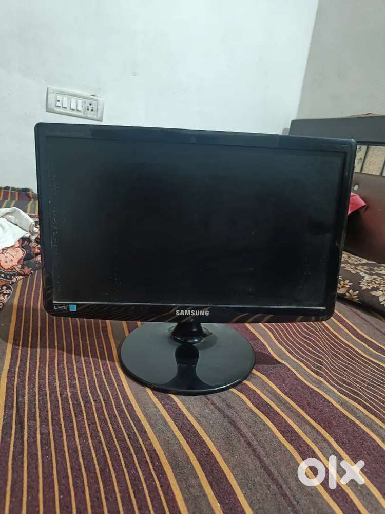 Samsung syncmaster SA100 led monitor
