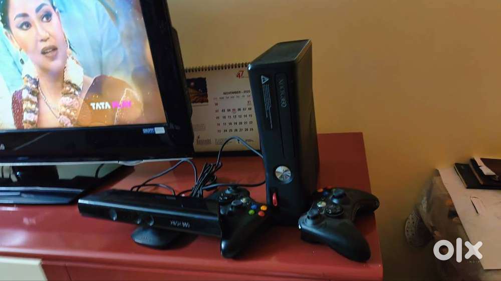 Xbox 360 + kinect + 17 games