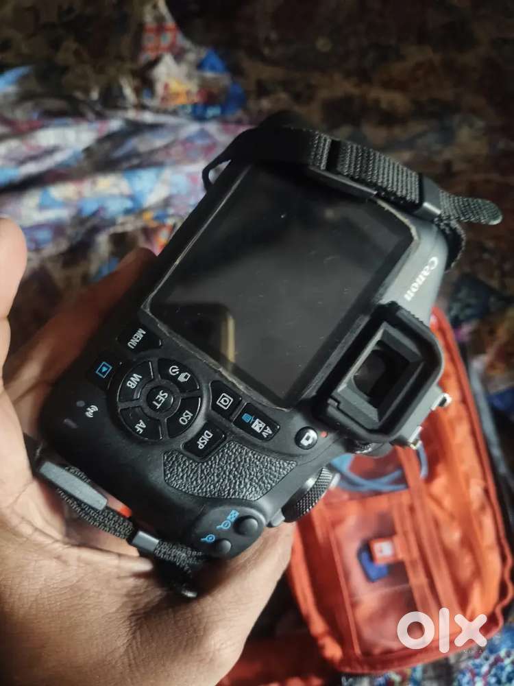 Canon DSLR camera 1500 D with 2 Lense