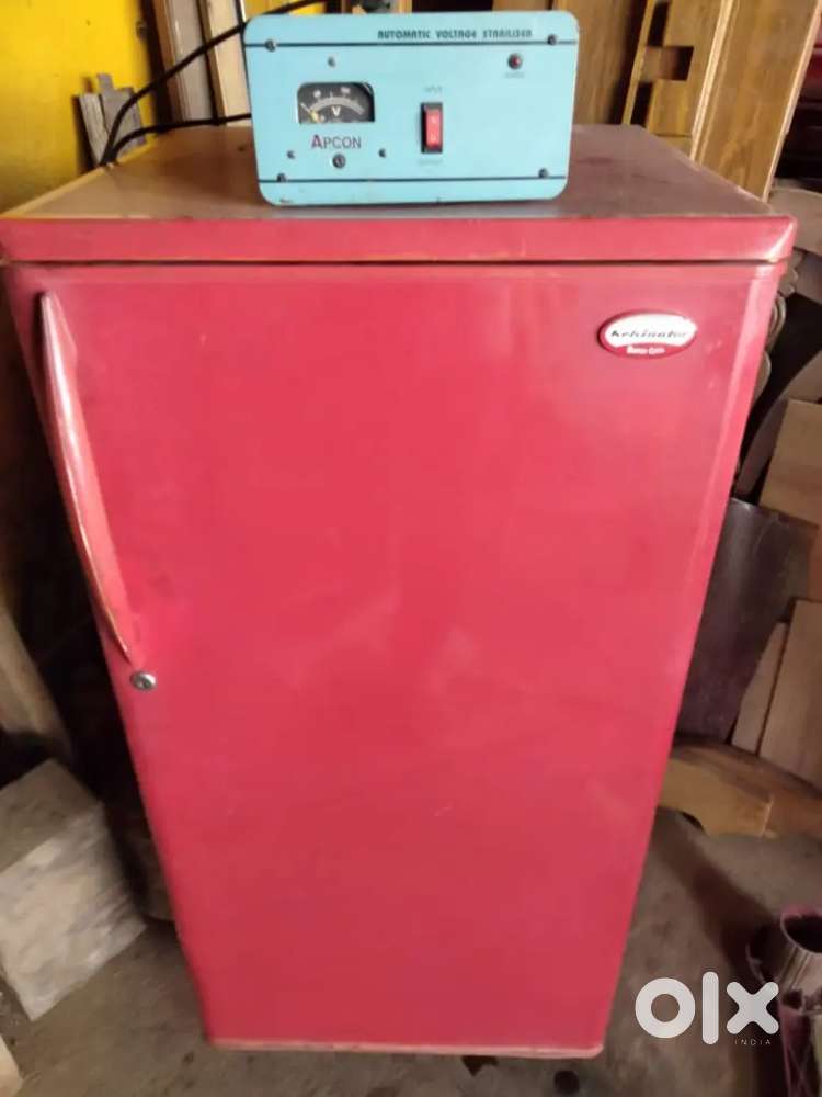 Kelvinator refrigerator With automatic voltage stabilizer.