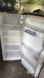 Second hand freeze ac and tv selling