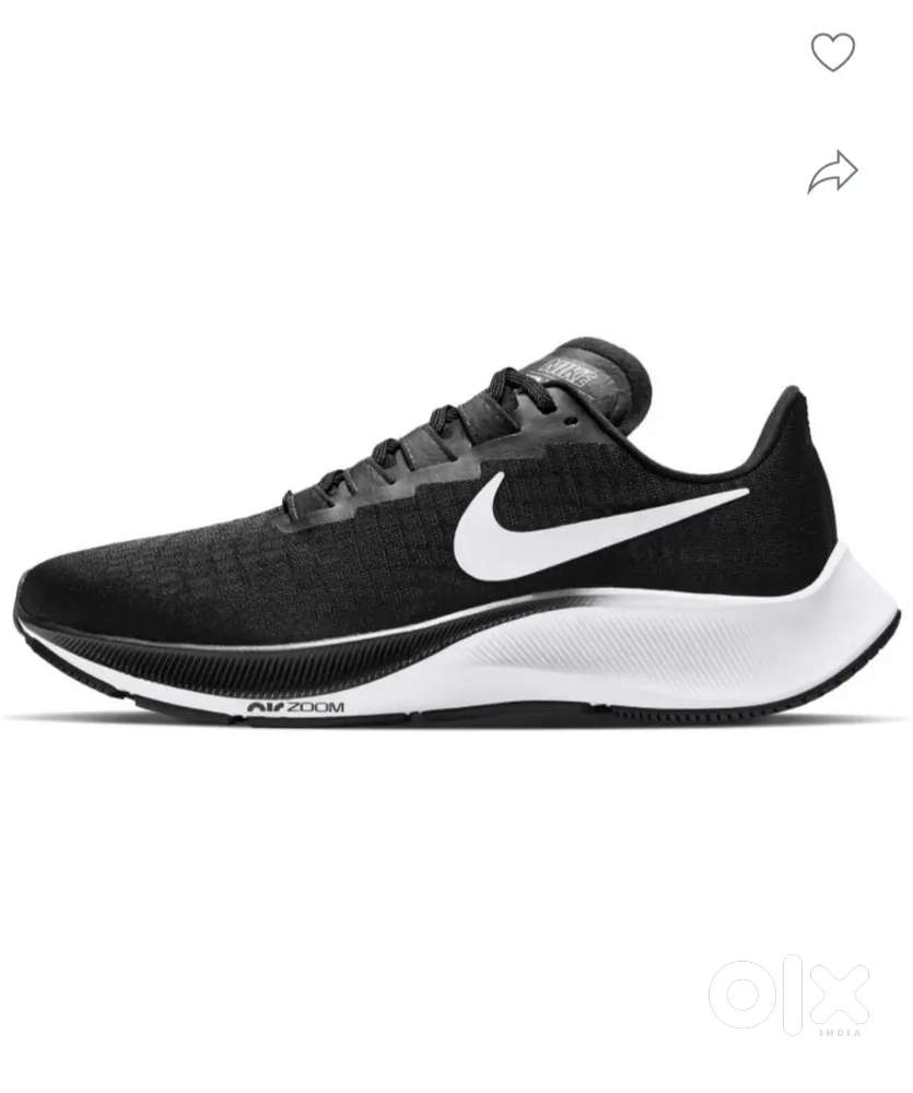Nike air Zoom pegasus 38 running shoe new condition