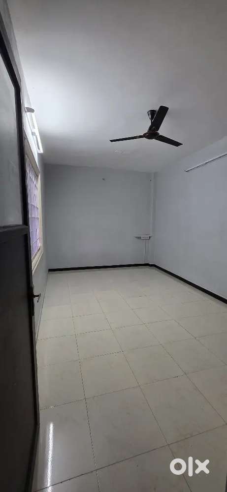 Single room office rent