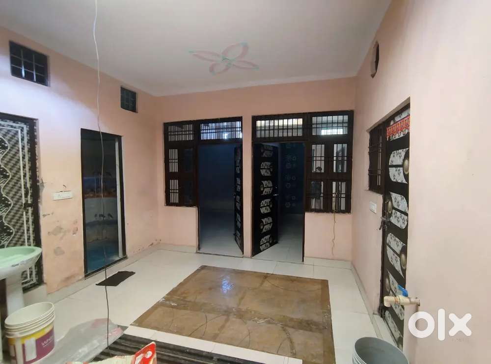 2 BHK for Rent on Third Floor Spacious 2 Rooms in Lal Kuan, Ghaziabad