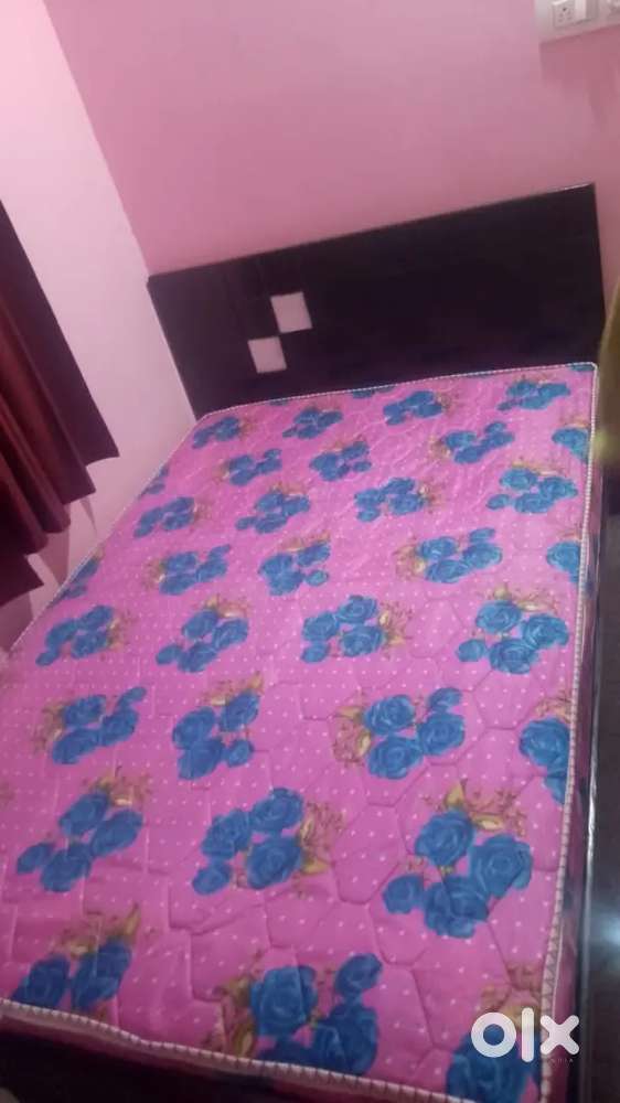 Factory price sale cot with mattress at affordable price