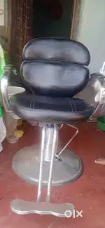 Beauty Parlor Chair.