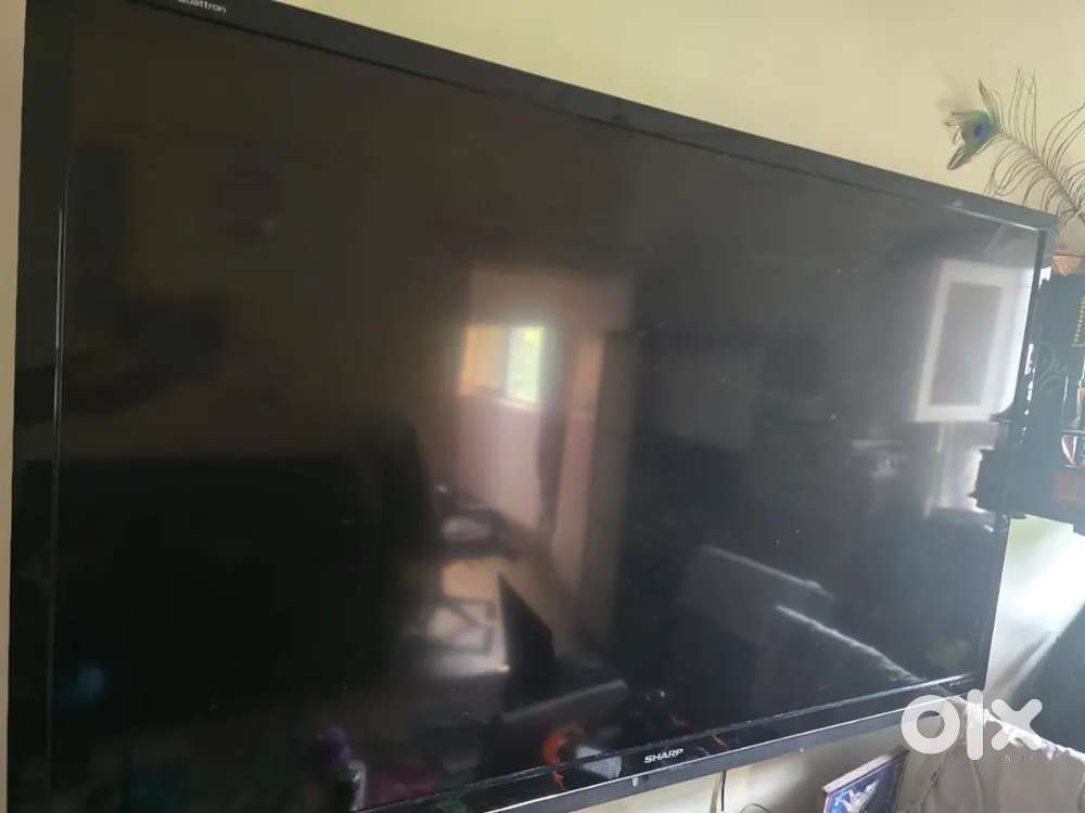 AQUOS QUATTRON TV 72 INCH TV