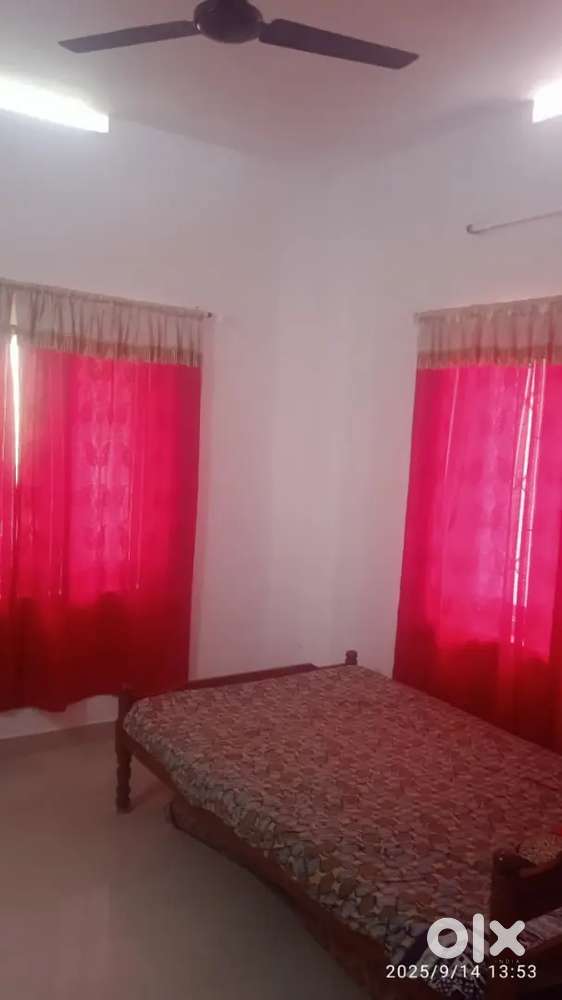 Vellimadkunn 2 BHK house upstairs for rent . family or ladies