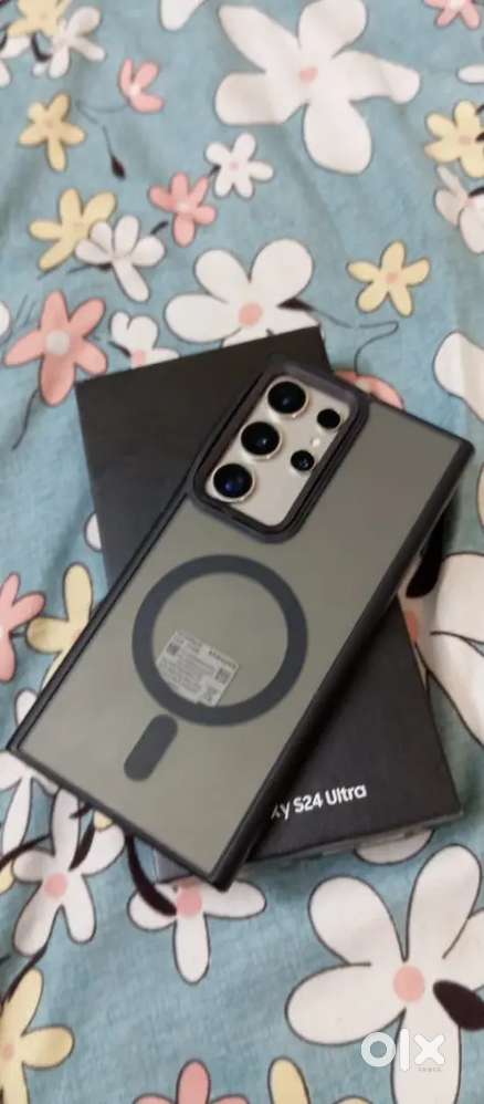 Samsung S24 ultra with also accessories emi also available