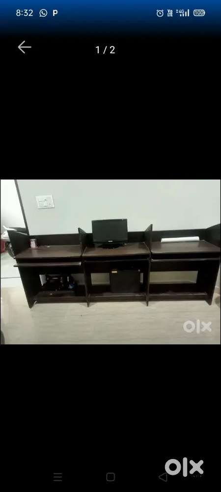 Computer table