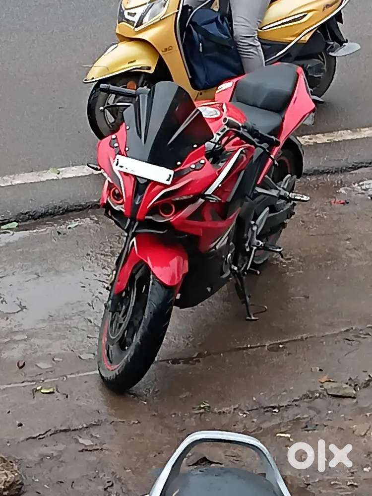 WELL  MAINTAINED RS200 IN NEAT CONDITION