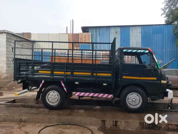 Mahindra 3200 good condition
