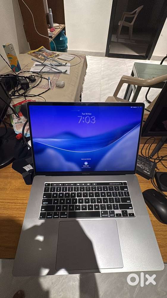 Macbook Pro 16 Inch