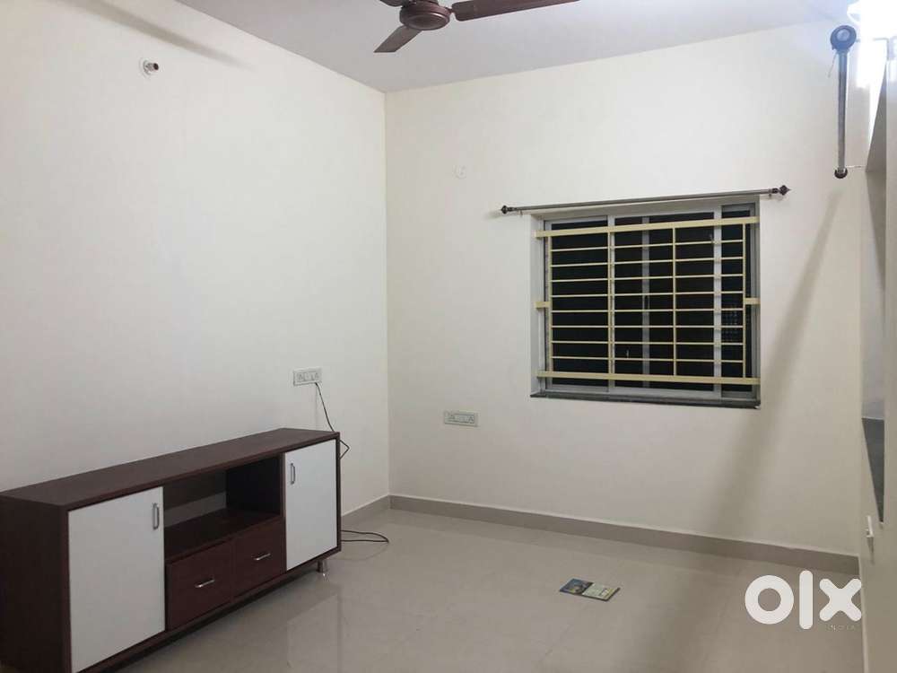 2 BHK house available for rent near tolana kere
