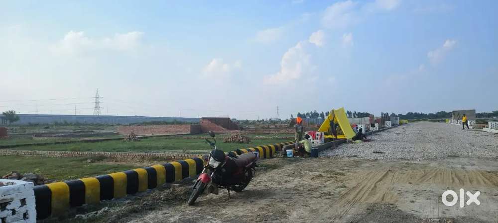 Lulu Mall ke back site sultanpur road