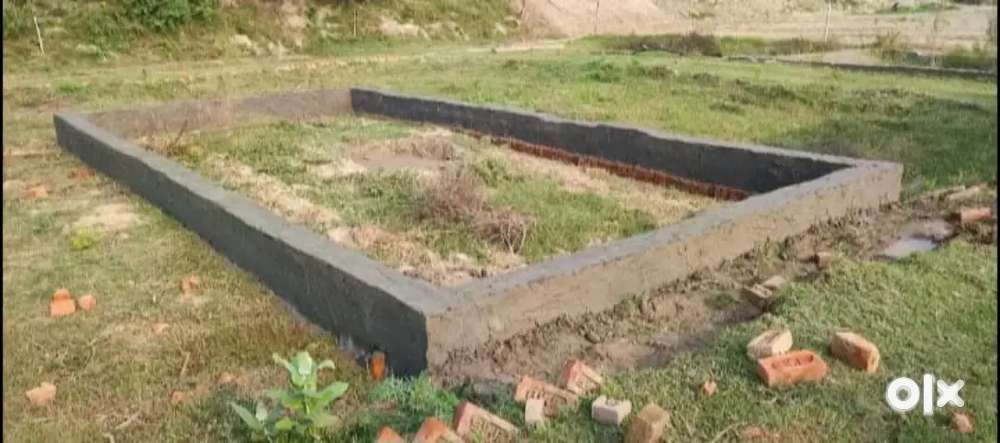 Greater Noida 148 ke metro station ke najdik plot