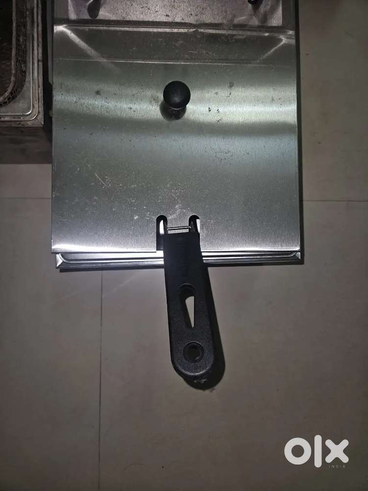 Electric fryer unsed