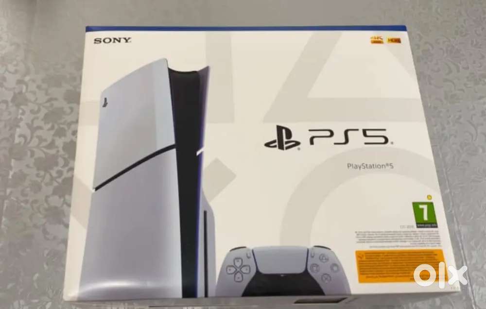 PlayStation 5 Slim 1TB - Disc Edition Console