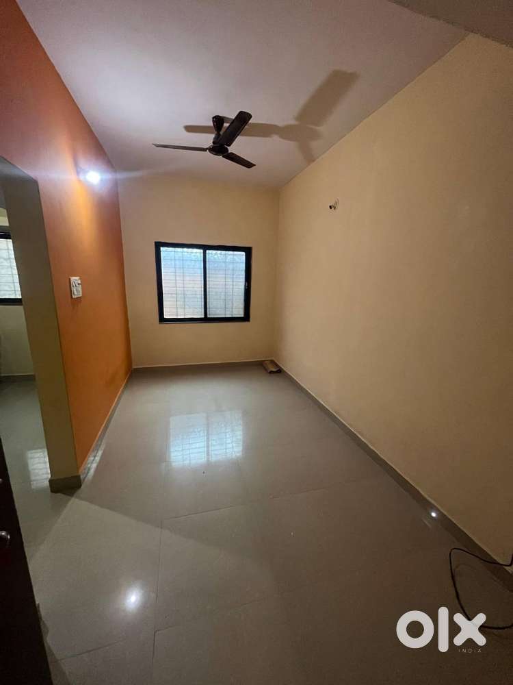 1RKspaciuos  flat on rent