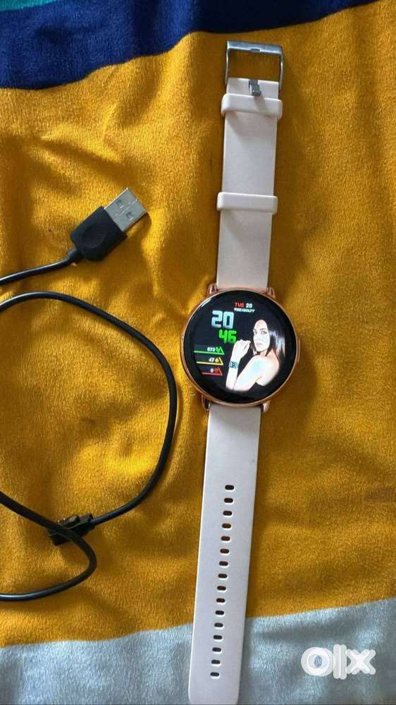 FIRE BOLTT Smart watch - light pink color (round shape)