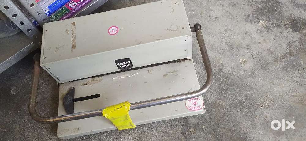 Spiral binding machine