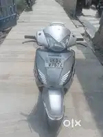 Mahindra gusto new condition