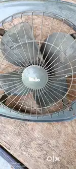 IndoExust fan.1 Geepas brand hear trimmer