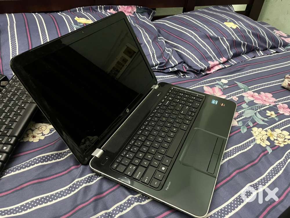 Hp i7 pavilion laptop