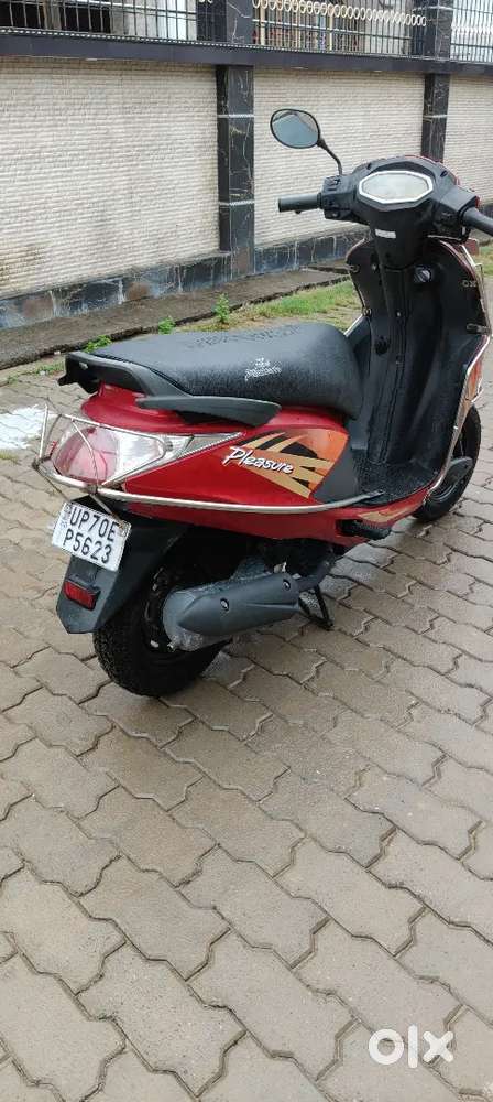 1st owner new battery showroom condition