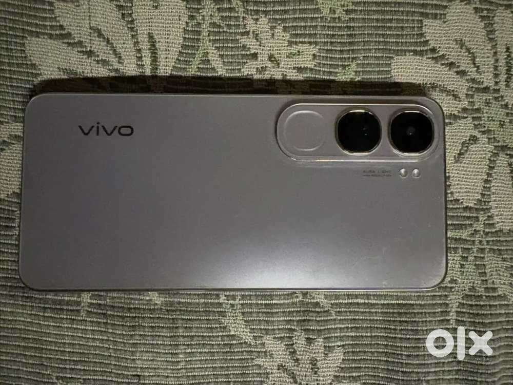 Vivo y300 mint condition 2 months old
