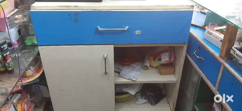 Shop counter