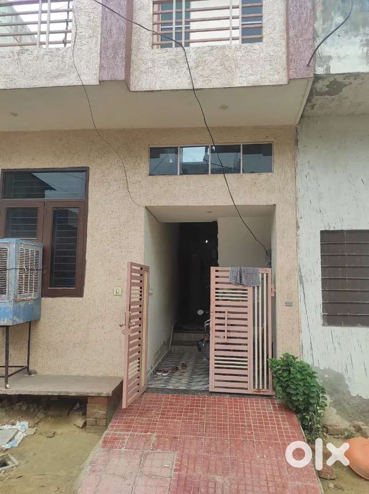 1 bhk indipendent house only for small family