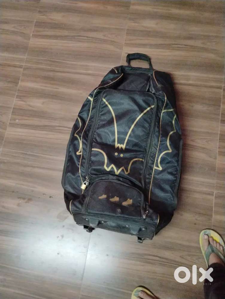 Vanem edition kitbag trolley with wheels 70L capacity