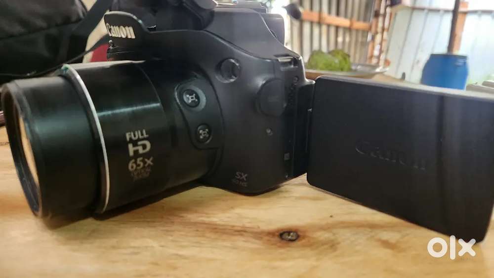 Canon. Powershot SX60 HS (16.1 MP, Black