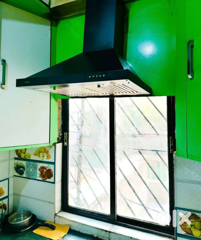 It is 2bhk semi furnished flat in lalpur and morabadi