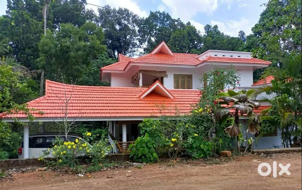 Beautiful 2-Storied House for Sale Near Mamoodu