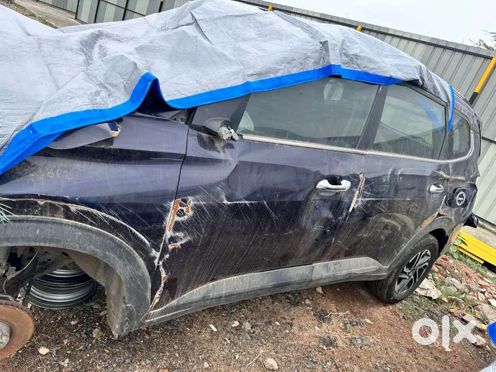 Kia carens petrol