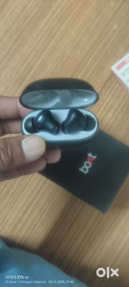 Boat earbuds
