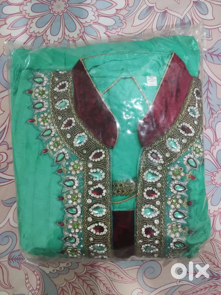 Per pc 500 ₹ Brand new anarkali 11 pcs lot sab saath me Dena hai
