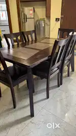 6 seater dining table - Mint Condition