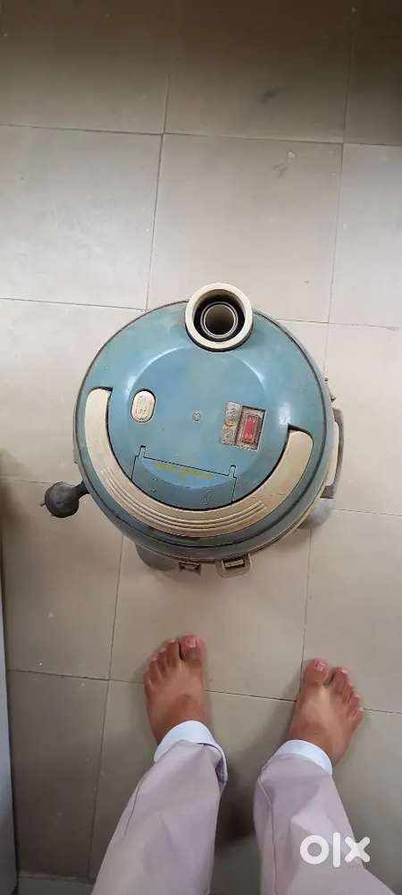 EUREKA FORBES VACUUM CLEANER