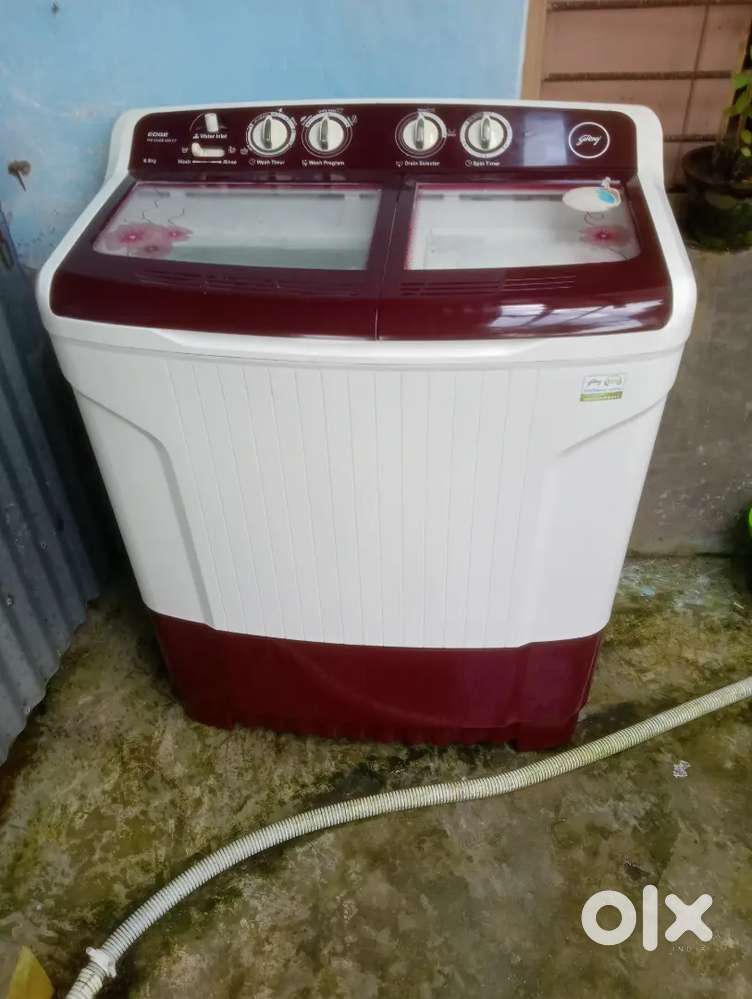 Godrej washing machine 6.8 kg..Sami automatic