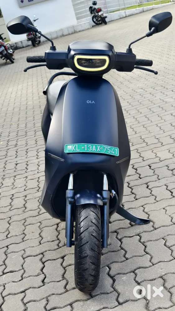 Clean vehicle. Single owner. 8 year battery warrenty